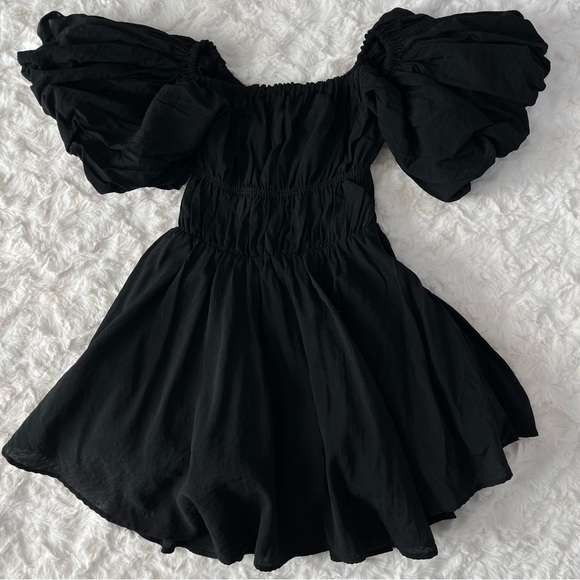 Princess Polly Halton Mini Dress Black smocked / puffed sleeves off shoulder - 4 - Picture 4 of 10
